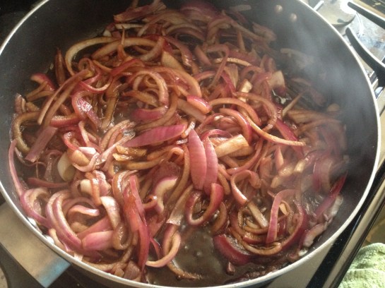 Olas & Chanclas | Carmalized Balsamic Onion and Blue Cheese Pizza with Basil