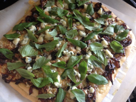 Olas & Chanclas | Carmalized Balsamic Onion and Blue Cheese Pizza with Basil