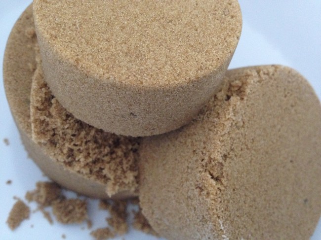 Olas & Chanclas | Giant Chocolate-Toffee Cookies