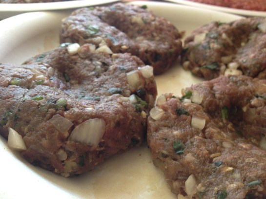  Jalapeño Cheeseburgers with Bacon and Grilled Onions | Olas & Chanclas